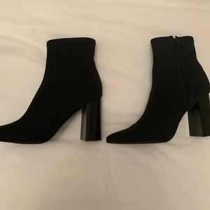 Jeffrey Campbell Siren booties. Brand new, size 6!